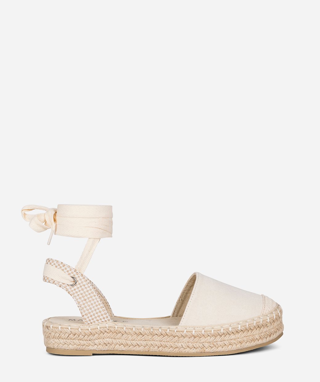 Alpargata plana atada